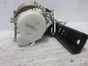 Foto de CINTURON SEGURIDAD TRASERO DERECHO JAGUAR XF 2.7 V6 Diesel CAT (207 CV / 152 KW) referencia 33017492B foto 3