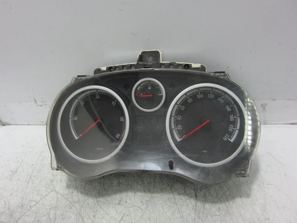 Foto de CUADRO INSTRUMENTOS OPEL CORSA D 1.3 16V CDTI (75 CV / 55 KW) referencia 1303304