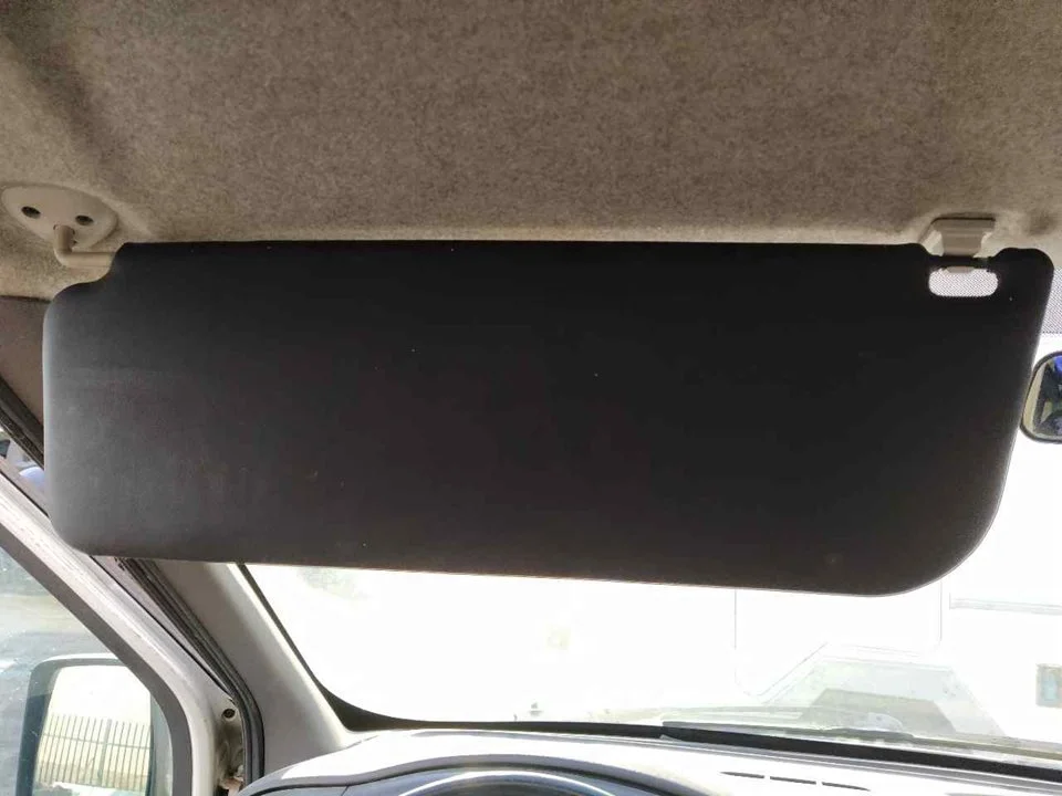 Foto de PARASOL IZQUIERDO FORD TRANSIT COMBI (FY) 2.0 TD CAT (75 CV / 55 KW)