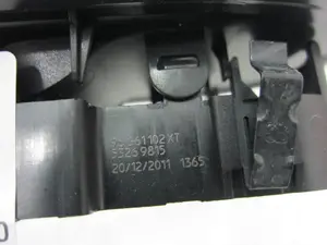 Foto de MANDO ELEVALUNAS DELANTERO DERECHO PEUGEOT 508 2.0 16V HDi FAP (140 CV / 103 KW) referencia 96661102XT foto 3