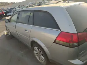 Foto de PUENTE TRASERO OPEL VECTRA C CARAVAN 2.2 16V CAT (Z 22 YH / LCH) (155 CV / 114 KW) referencia 24428425