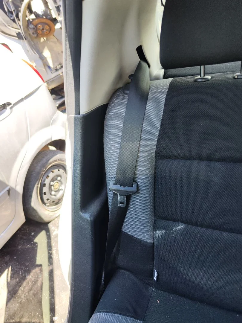 Foto de CINTURON SEGURIDAD TRASERO DERECHO PEUGEOT 207 1.4 (73 CV / 54 KW)