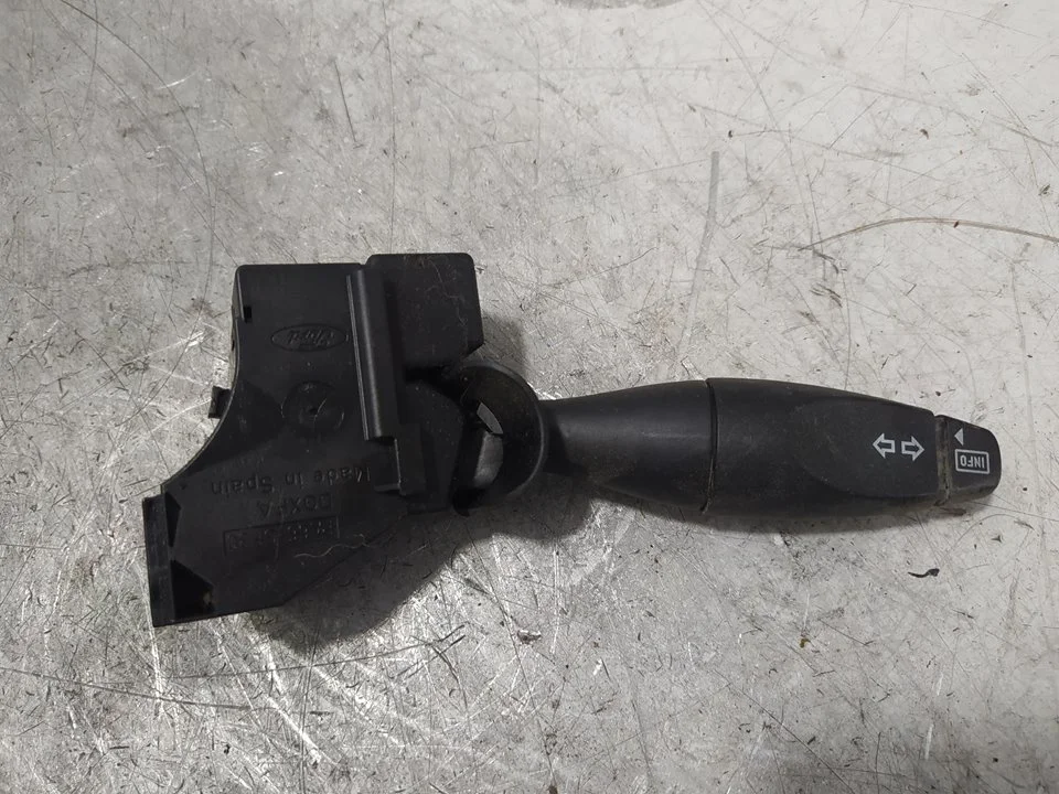 Foto de MANDO INTERMITENTES FORD MONDEO TURNIER (GE) 2.0 TDCi CAT (131 CV / 96 KW) referencia 1S7T13335BE