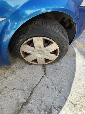 Foto de LLANTA RENAULT MEGANE II BERLINA 5P 1.5 dCi Diesel (101 CV / 74 KW)