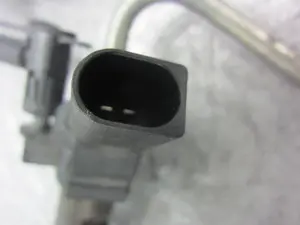 Foto de INYECTOR PORSCHE CAYENNE (TIPO 92A) referencia 0445117 foto 2
