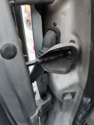 Foto de RETENEDOR PUERTA OPEL VIVARO FURGÓN/COMBI 2.0 16V CDTI (114 CV / 84 KW)