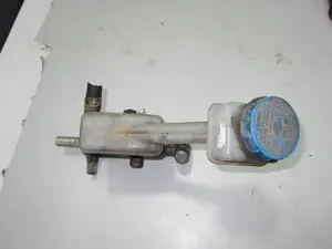 Foto de BOMBA FRENO NISSAN PRIMERA BERLINA (P12) 1.9 16V Turbodiesel CAT (120 CV / 88 KW) referencia 25439979 foto 2