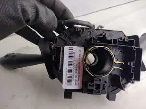 Foto de MANDO MULTIFUNCION FIAT MAREA (185) BERLINA 1.9 JTD CAT (110 CV / 81 KW) foto 2