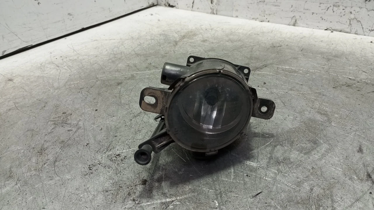 Foto de FARO ANTINIEBLA IZQUIERDO OPEL ZAFIRA B 1.7 16V CDTI (110 CV / 81 KW) referencia 93357465