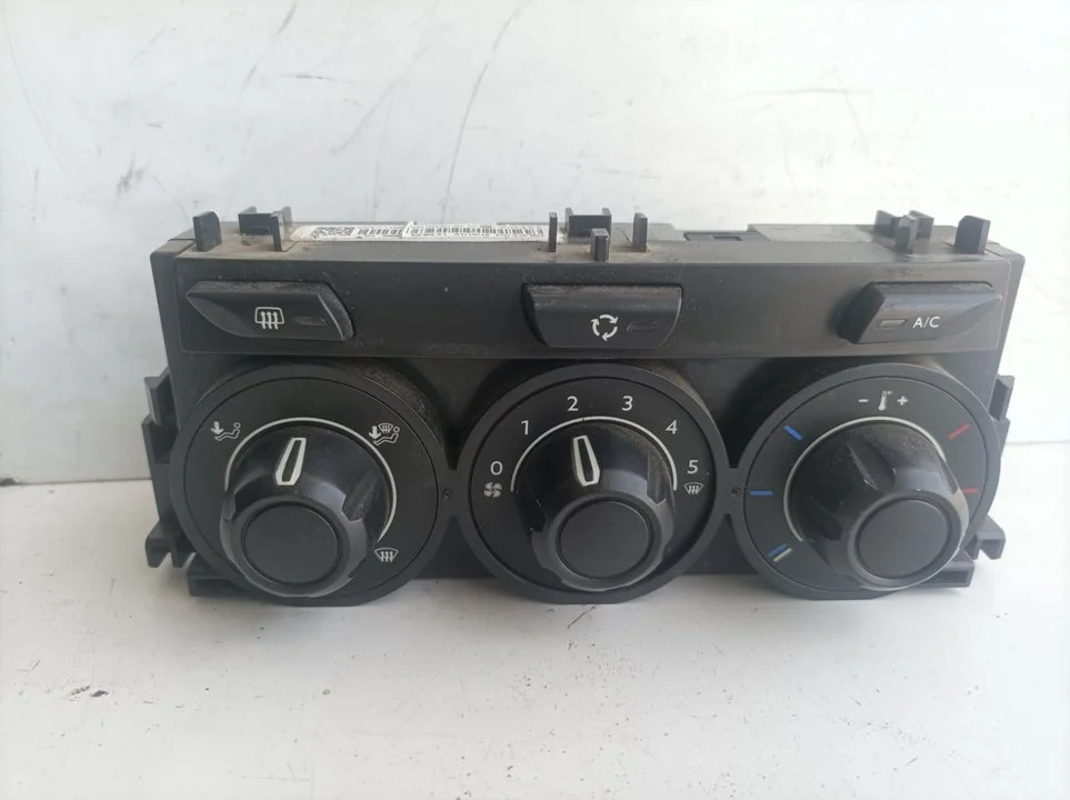 Foto de MANDO CLIMATIZADOR CITROEN C3 referencia 400018004