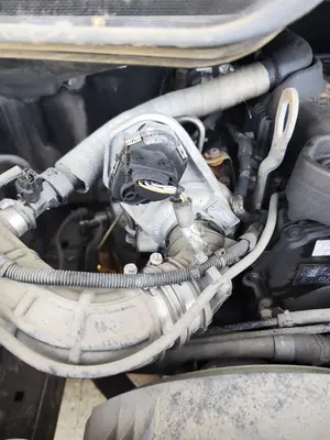 Foto de MOTOR COMPLETO FORD TRANSIT CHASIS CABINA (TTG) 2.0 TDCi CAT (170 CV / 125 KW) referencia YNR6 foto 3