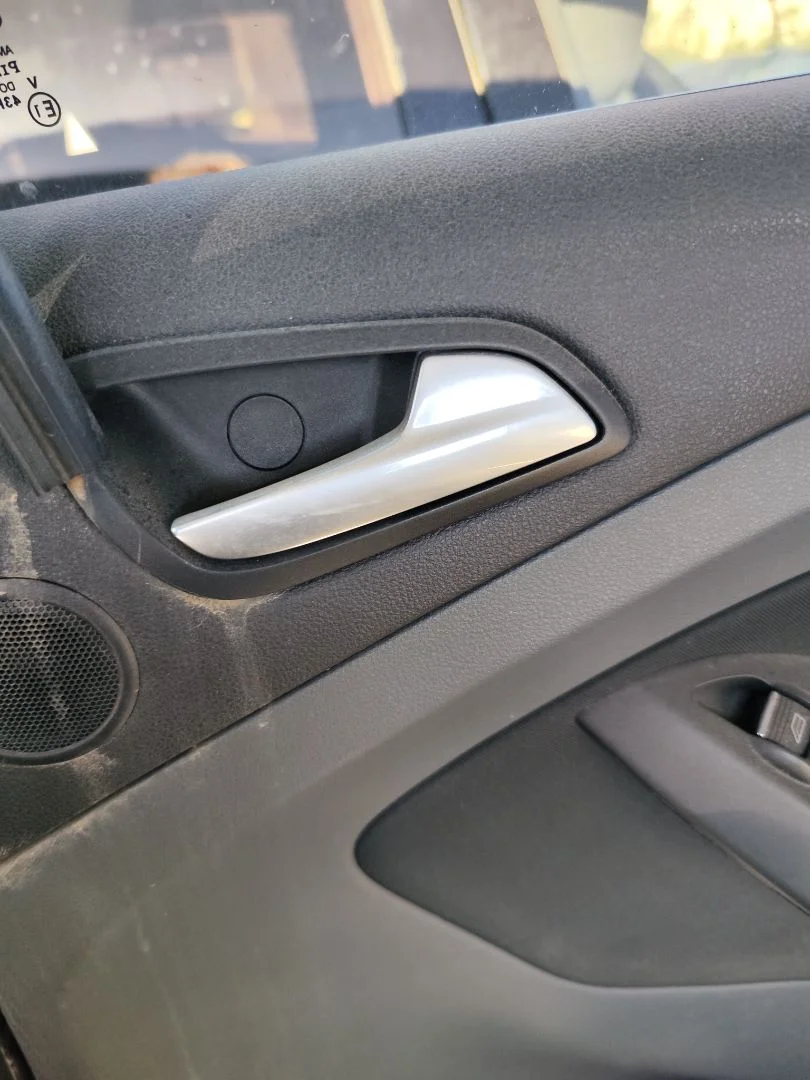 Foto de MANETA INTERIOR TRASERA DERECHA FORD C-MAX (CB7) 1.6 TDCi CAT (116 CV / 85 KW)