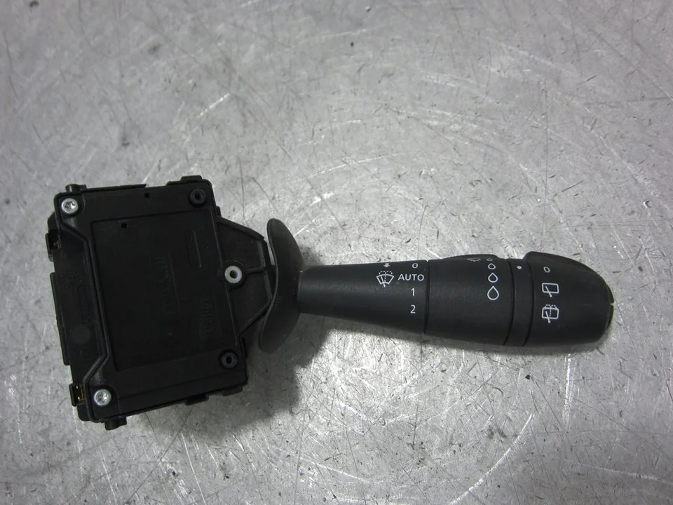 Foto de MANDO LIMPIA RENAULT CLIO IV GRANDTOUR 0.9 Energy (90 CV / 66 KW) referencia 255676085R
