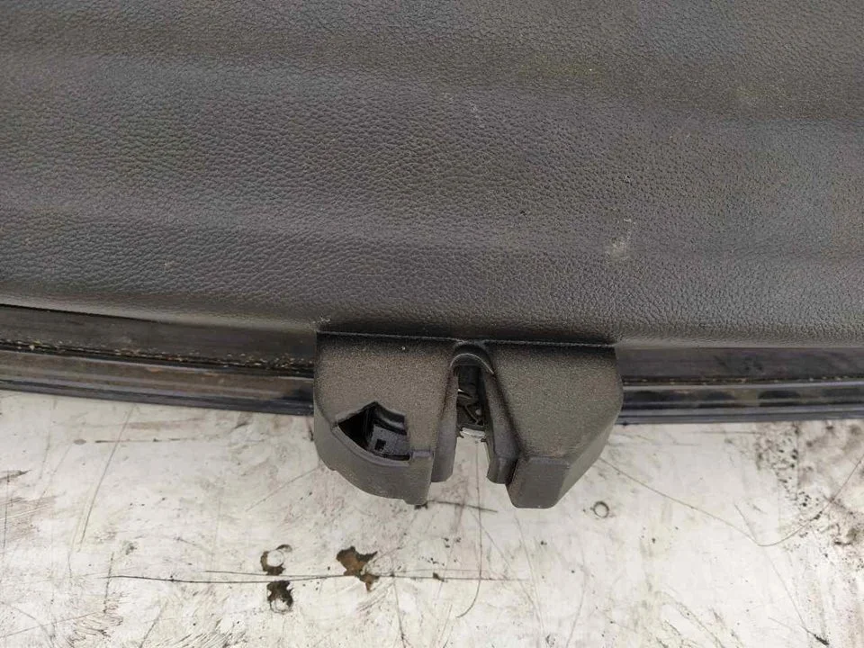 Foto de CERRADURA MALETERO / PORTON OPEL ASTRA K BERLINA 5P 1.4 16V SIDI Turbo (125 CV / 92 KW)