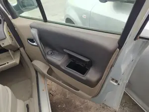 Foto de GUARNECIDO PUERTA DELANTERA DERECHA RENAULT SCENIC II (JM) 1.6 16V (113 CV / 83 KW) referencia 7701056906