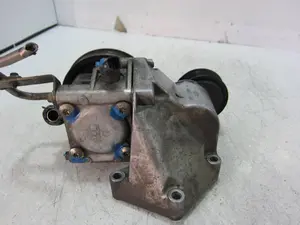 Foto de BOMBA DIRECCION FORD FOCUS BERLINA (CAK) referencia 2S413A696AA foto 4