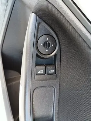 Foto de NO IDENTIFICADO FORD FOCUS SPORTBREAK (CB8) 1.6 TDCi CAT (95 CV / 70 KW)