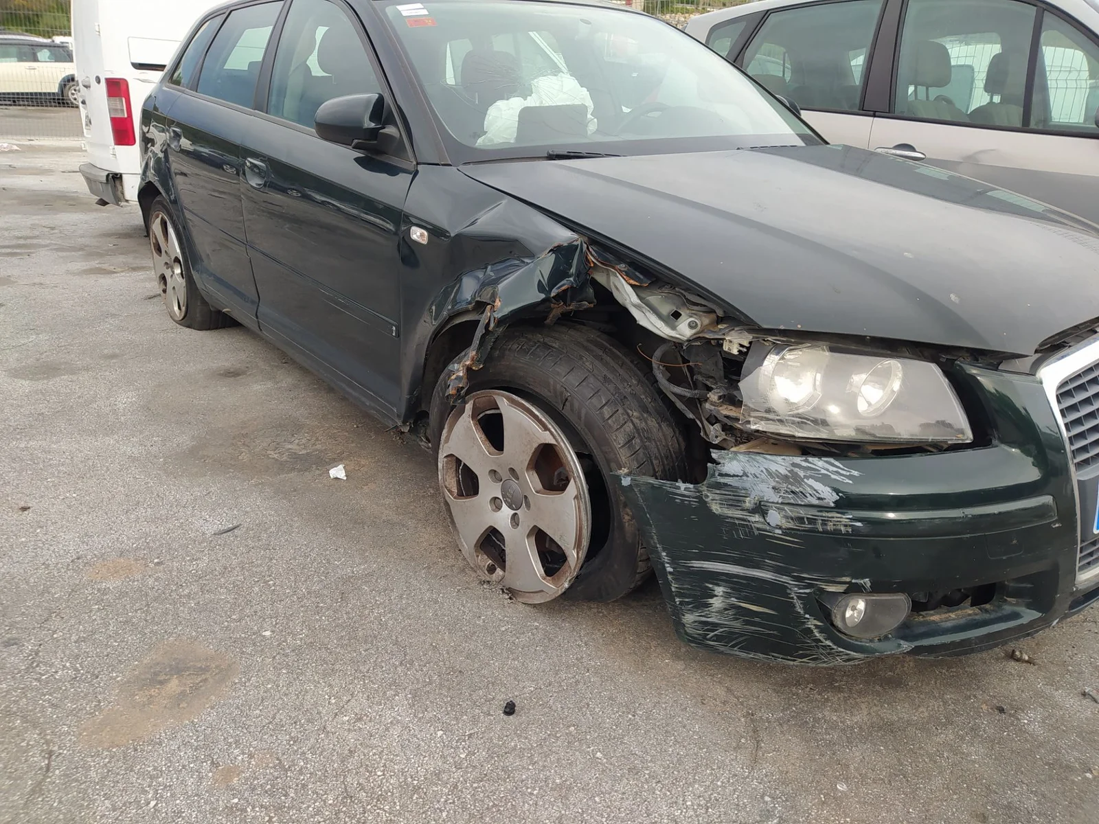 Foto de FARO ANTINIEBLA DERECHO AUDI A3 SPORTBACK (8PA) 2.0 TDI (140 CV / 103 KW) referencia 8P0941700A