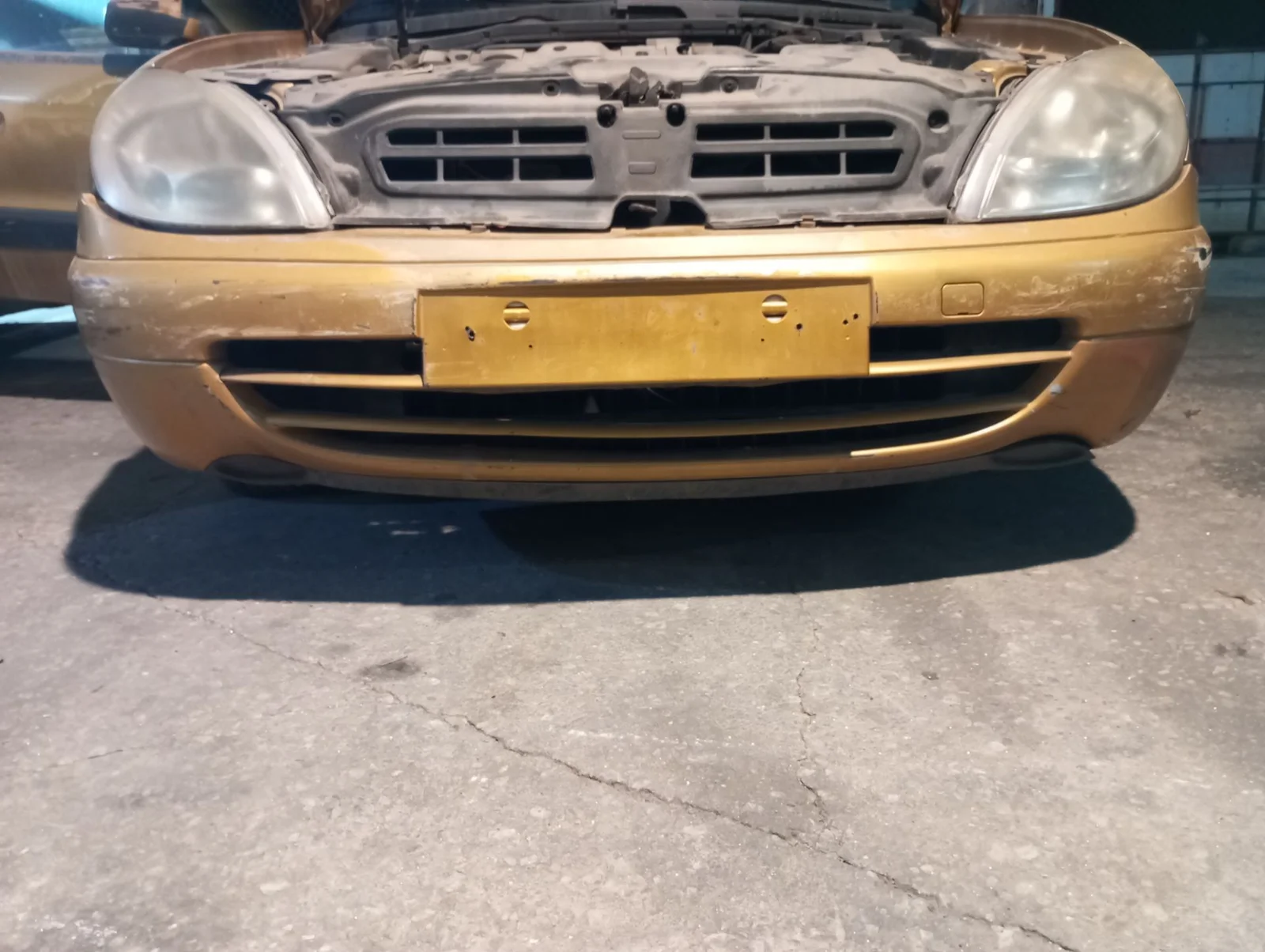 Foto de PARAGOLPES DELANTERO CITROEN XSARA BERLINA 1.6 16V CAT (NFU / TU5JP4) (109 CV / 80 KW)
