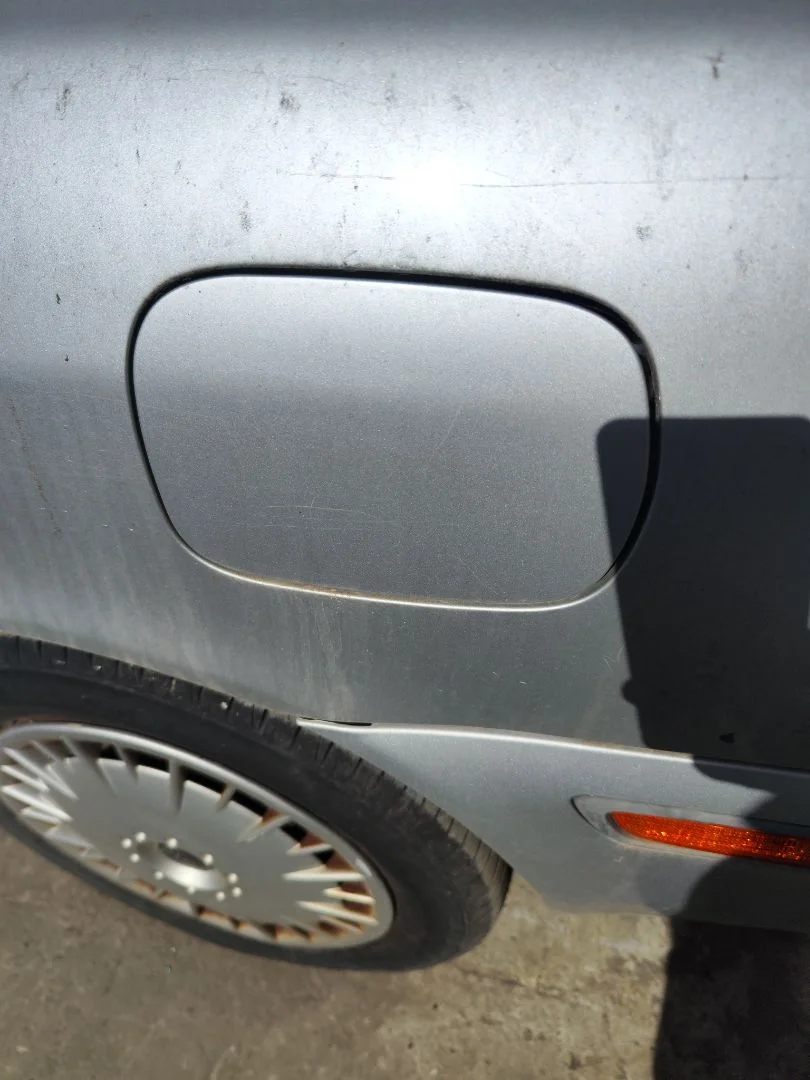 Foto de TAPA EXTERIOR COMBUSTIBLE VOLVO S40 BERLINA 1.9 Diesel CAT (116 CV / 85 KW) referencia 30863578