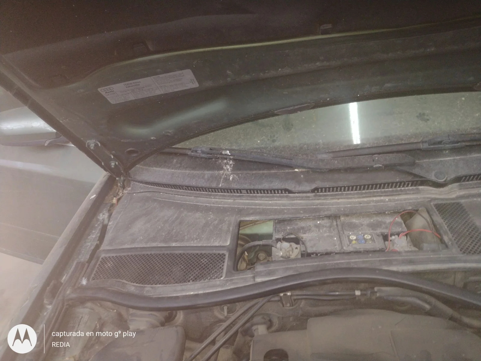 Foto de BRAZO LIMPIA DELANTERO DERECHO AUDI A6 BERLINA (4B2) 1.9 TDI (131 CV / 96 KW)