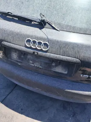 Foto de CERRADURA MALETERO / PORTON AUDI A3 (8L) 1.9 TDI (110 CV / 81 KW)