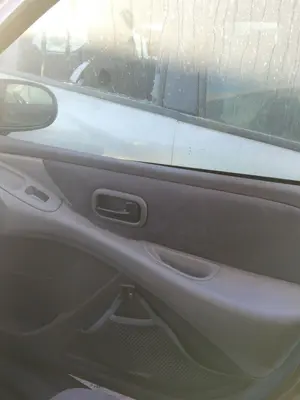 Foto de GUARNECIDO PUERTA DELANTERA DERECHA NISSAN ALMERA TINO (V10M) 1.8 16V CAT (114 CV / 84 KW) referencia 80900BU700