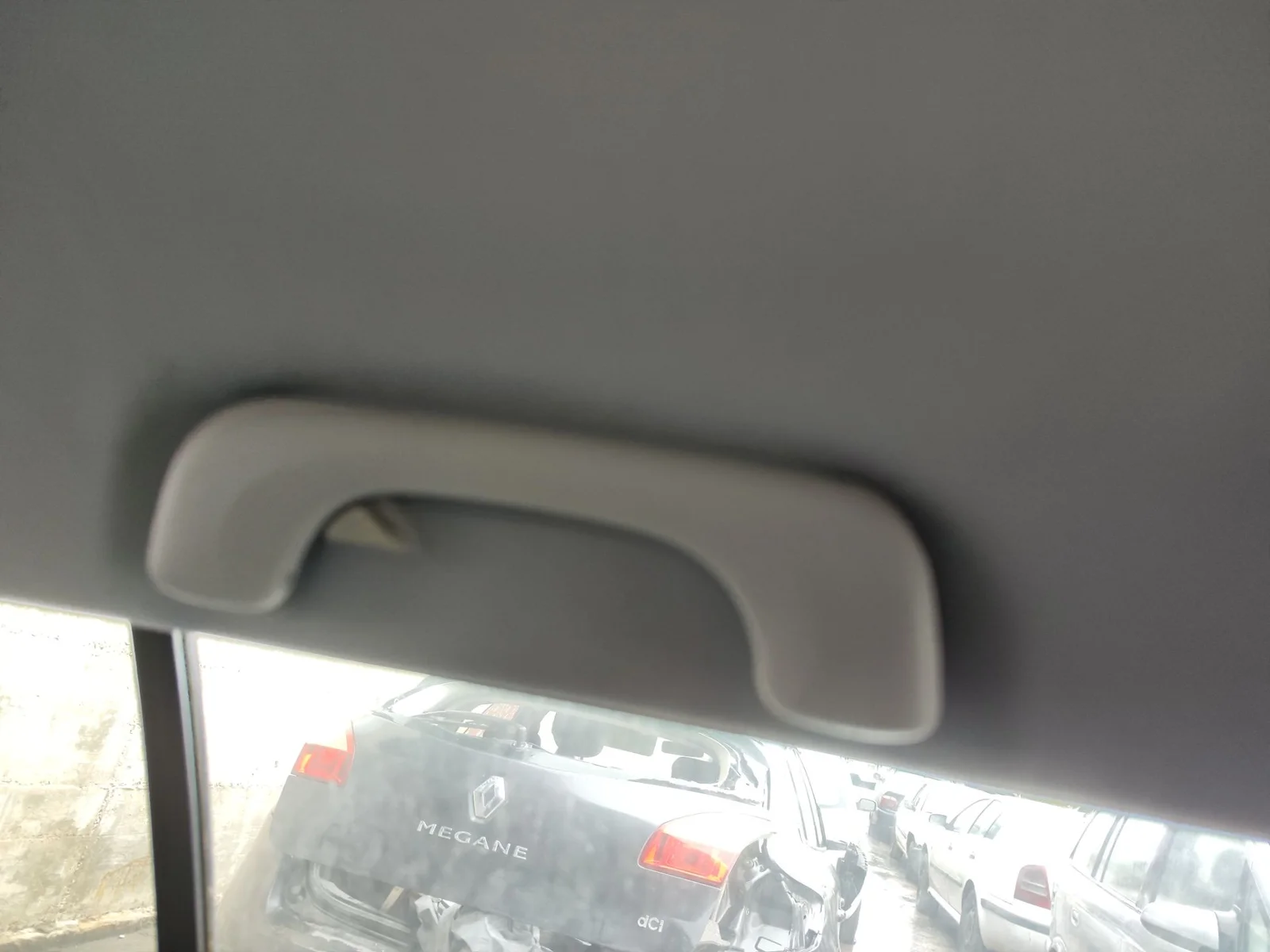 Foto de ASIDERO TECHO TRASERO IZQUIERDO RENAULT MEGANE II GRANDTOUR 1.5 dCi Diesel CAT (86 CV / 63 KW)