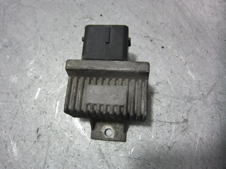 Foto de CAJA PRECALENTAMIENTO NISSAN CABSTAR E 3.0 Diesel (120 CV / 88 KW) referencia 9640469680