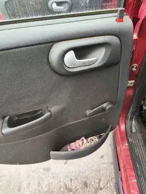 Foto de ELEVALUNAS TRASERO DERECHO OPEL CORSA C 1.4 16V (90 CV / 66 KW) referencia 9114705