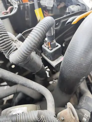Foto de CAJA PRECALENTAMIENTO RENAULT KANGOO I (F/KC0) 1.9 dCi Diesel CAT (84 CV / 62 KW)