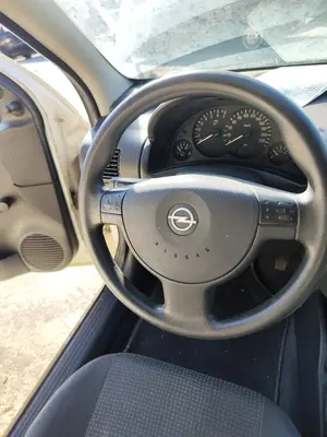 Foto de AIRBAG DELANTERO IZQUIERDO OPEL CORSA C 1.2 16V CAT (Z 12 XE / LW4) (75 CV / 55 KW) referencia 13107525