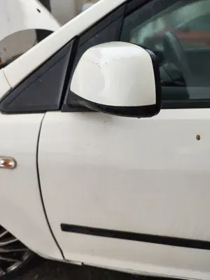 Foto de RETROVISOR IZQUIERDO FORD FOCUS BERLINA (CAP) 1.6 TDCi CAT (90 CV / 66 KW) foto 2