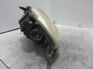 Foto de FARO DERECHO NISSAN MICRA (K12E) 1.2 CAT (80 CV / 59 KW) referencia 26010AX600 foto 10