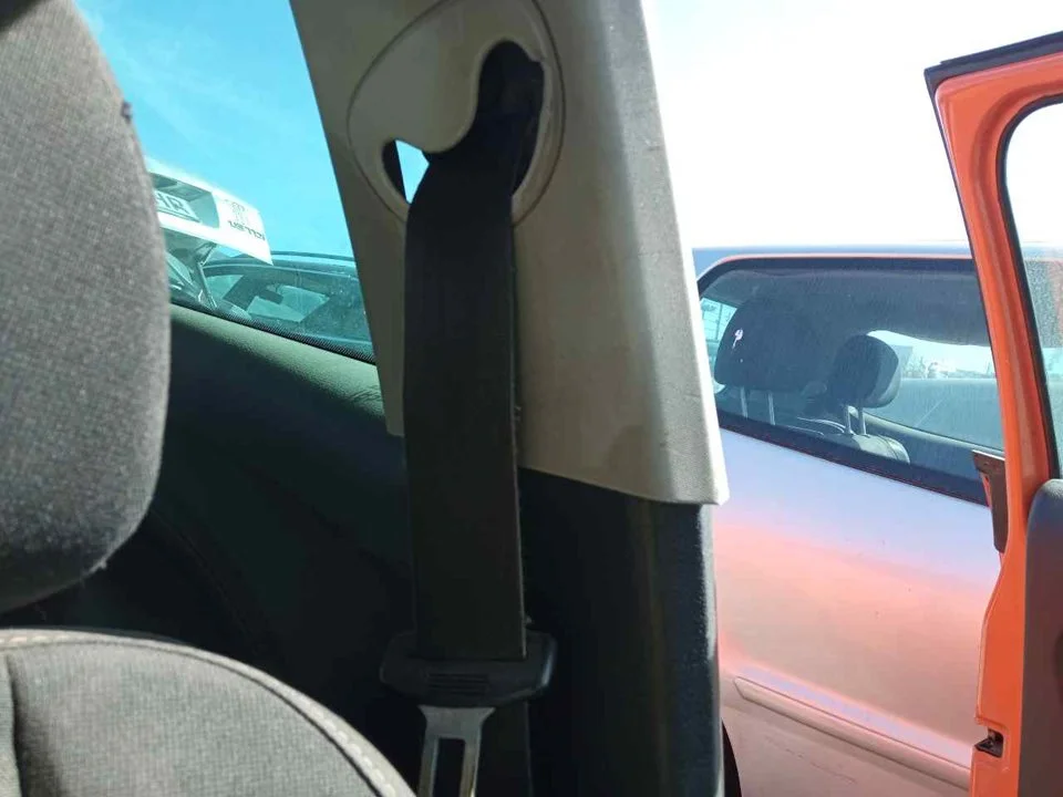 Foto de CINTURON SEGURIDAD DELANTERO IZQUIERDO SEAT IBIZA SC (6J1) 1.9 TDI (90 CV / 66 KW) referencia 6153343