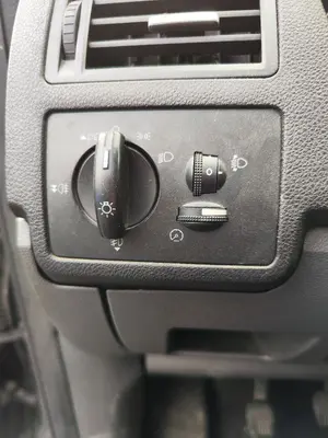 Foto de MANDO LUCES FORD FOCUS C-MAX (CAP)(2003) 1.6 TDCi CAT (109 CV / 80 KW) referencia 1318961