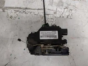 Foto de CERRADURA PUERTA TRASERA DERECHA SKODA OCTAVIA BERLINA (1U2) 1.9 TDI (90 CV / 66 KW) referencia 3B4839016A