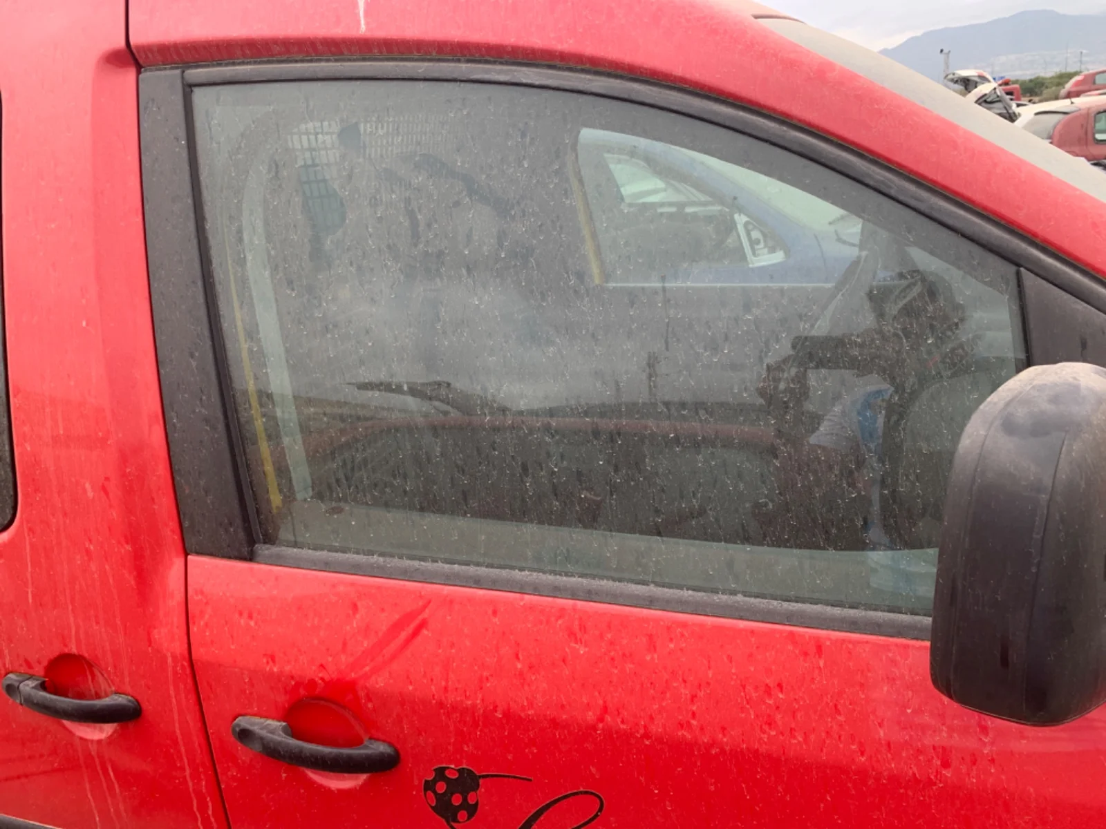 Foto de LUNA DELANTERA DERECHA VOLKSWAGEN CADDY (2K)(02.2004) 2.0 SDI (69 CV / 51 KW) referencia 2K0845202C