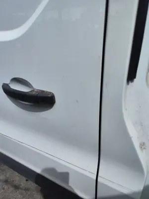 Foto de CERRADURA PUERTA TRASERA DERECHA FIAT TALENTO FURGÓN (296) 2.0 Turbodiesel Ecojet (119 CV / 88 KW)