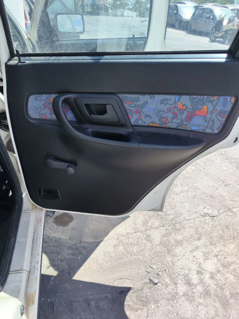 Foto de GUARNECIDO PUERTA TRASERA DERECHA SEAT IBIZA (6K1) 1.4 (60 CV / 44 KW)