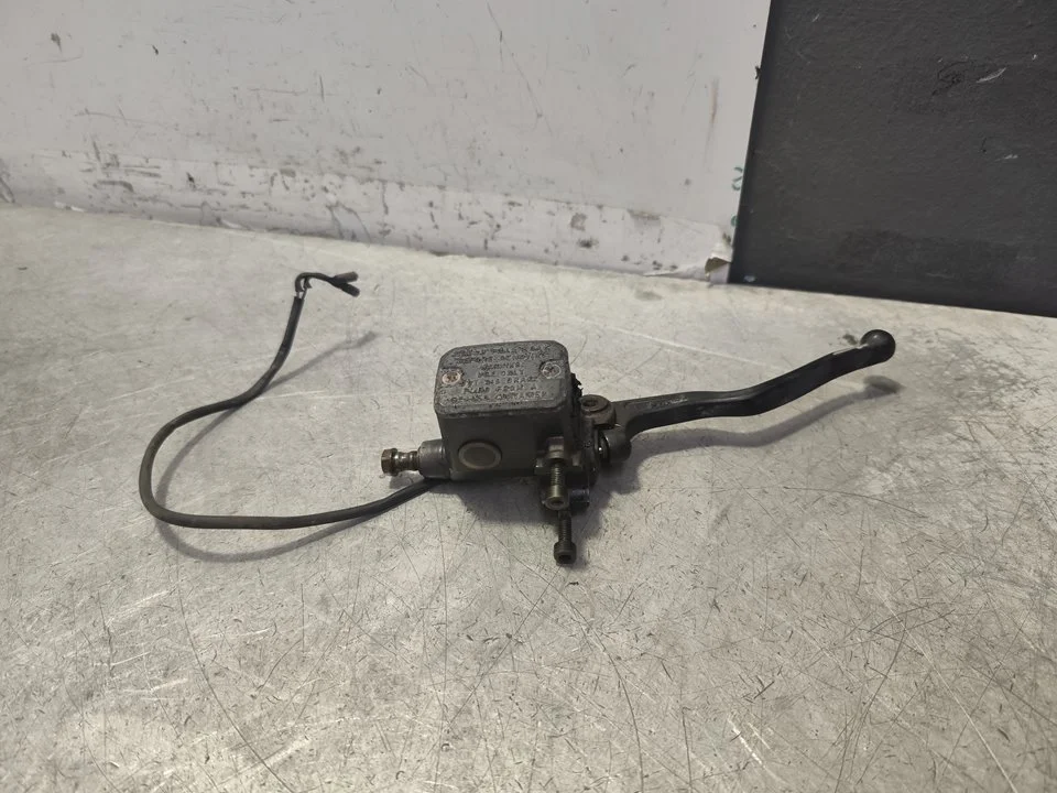 Foto de BOMBA FRENO DELANTERA DUCATI MONSTER 696 696 cm3 - 58.8 kW (80 CV / 59 KW) referencia 62440652A