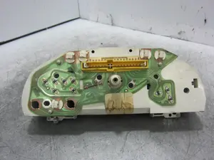 Foto de CUADRO INSTRUMENTOS FORD FIESTA BERL./COURIER 1.3 CAT (60 CV / 44 KW) referencia 89FB10841BC foto 5
