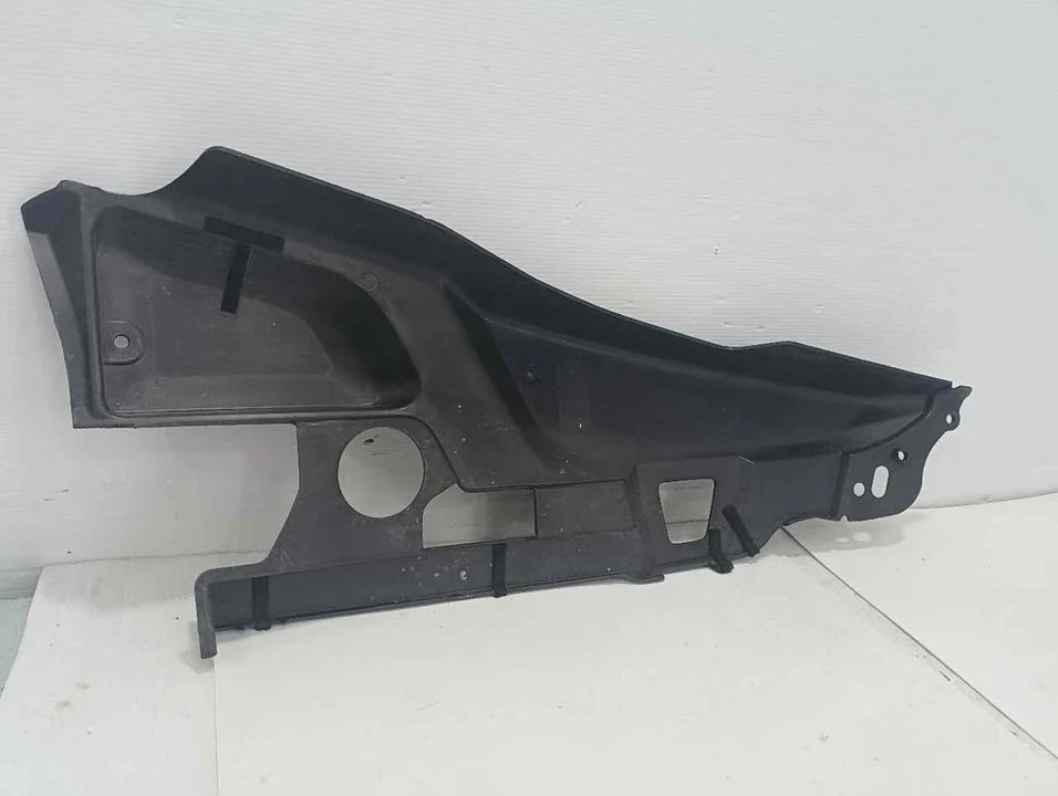 Foto de MOLDURA PORSCHE CAYENNE (TIPO 92A) referencia 7P5806583F