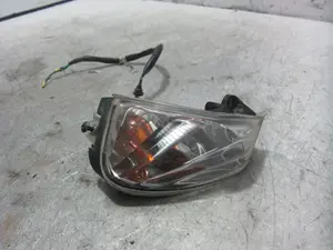 Foto de PILOTO TRASERO DERECHO HONDA PCX 125 125 cm3 - 8.6 kW (0 CV / 0 KW) referencia P8636R