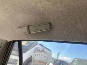 Foto de ASIDERO TECHO TRASERO IZQUIERDO PEUGEOT 309 1.6  (88 CV / 65 KW)
