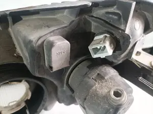 Foto de FARO DERECHO PEUGEOT 206 referencia 89002772 foto 3