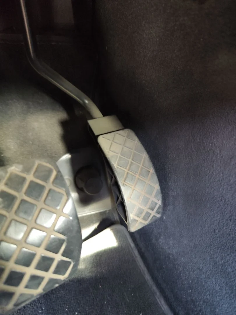 Foto de POTENCIOMETRO PEDAL AUDI A8 (D2) 4.2 V8 40V (310 CV / 228 KW)