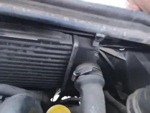 Foto de INTERCOOLER OPEL VIVARO FURGÓN/COMBI 2.0 16V CDTI (114 CV / 84 KW)