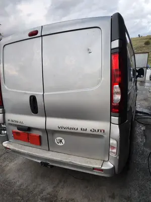 Foto de PORTON TRASERO DERECHO OPEL VIVARO FURGÓN/COMBI 2.0 16V CDTI (114 CV / 84 KW) foto 2