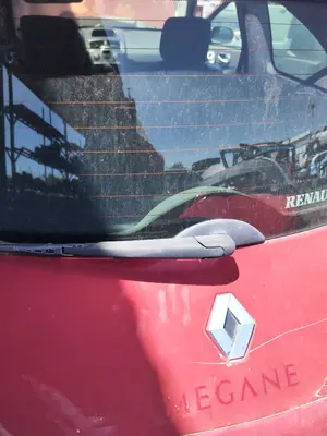Foto de MOTOR LIMPIA TRASERO RENAULT MEGANE II BERLINA 3P 1.9 dCi Diesel (120 CV / 88 KW)